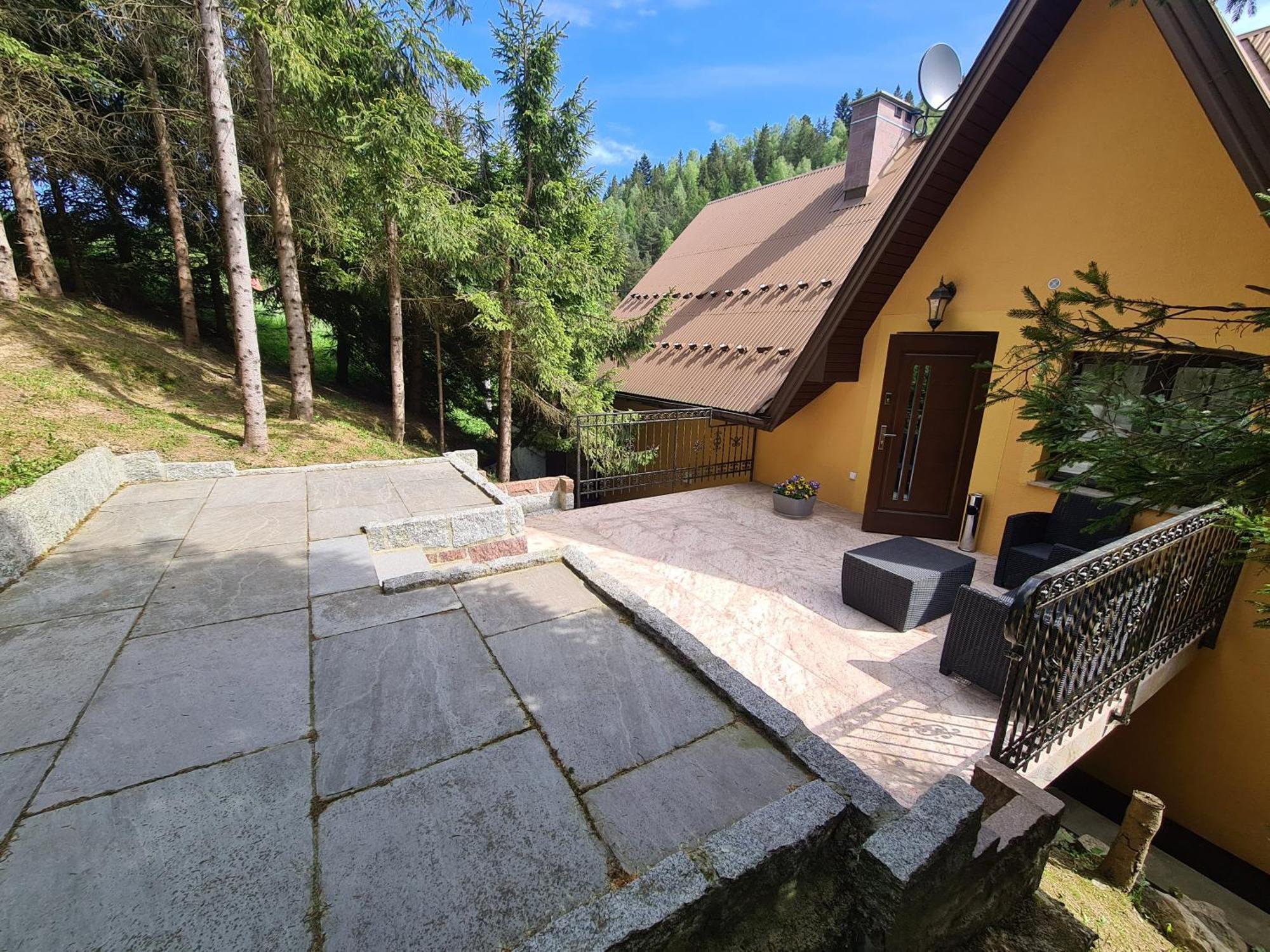 Pod Laskiem Krosnica  Extérieur photo
